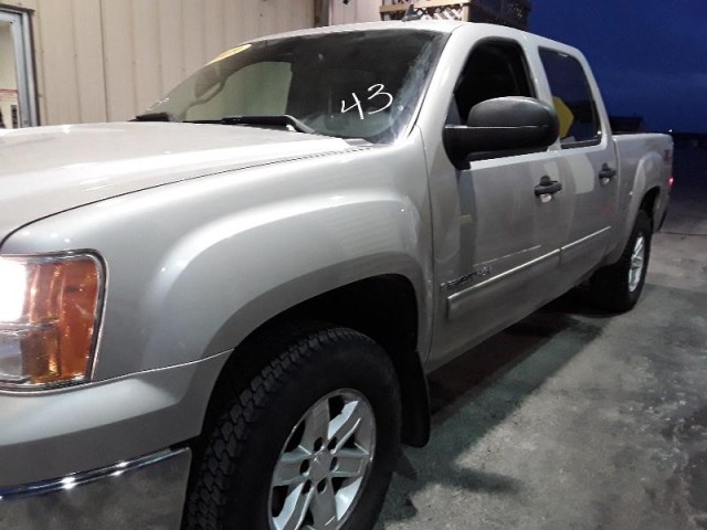 BUY GMC SIERRA 1500 2009 4WD CREW CAB 143.5